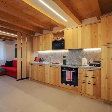 Casa Corte Dei Rode * Chies d'Alpago